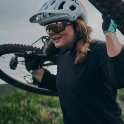 POC Crave Sunglasses 17 POC Crave Sunglasses -Glory Cycles Store Online CraveLifeStylePhoto 70790.1594150637