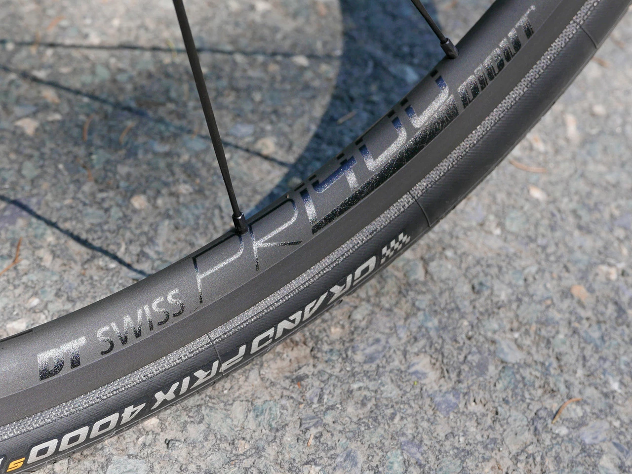 DT Swiss PR1400 Dicut Oxic 700c Front Wheel 2 DT Swiss PR1400 Dicut Oxic 700c Front Wheel - Image 2