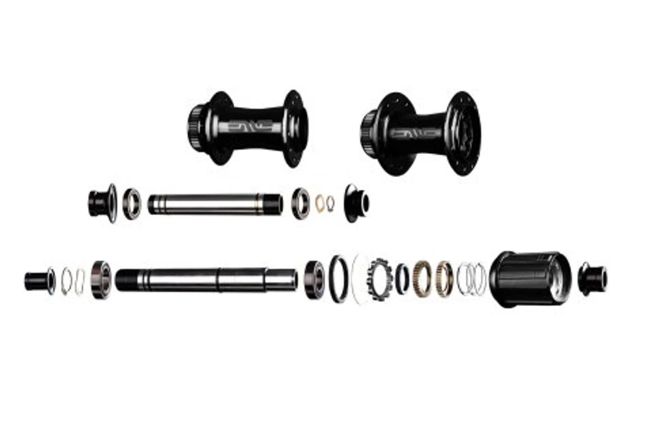 Enve Foundation 65 Carbon Tubeless Disc Wheelset 4 Enve Foundation 65 Carbon Tubeless Disc Wheelset - Image 4