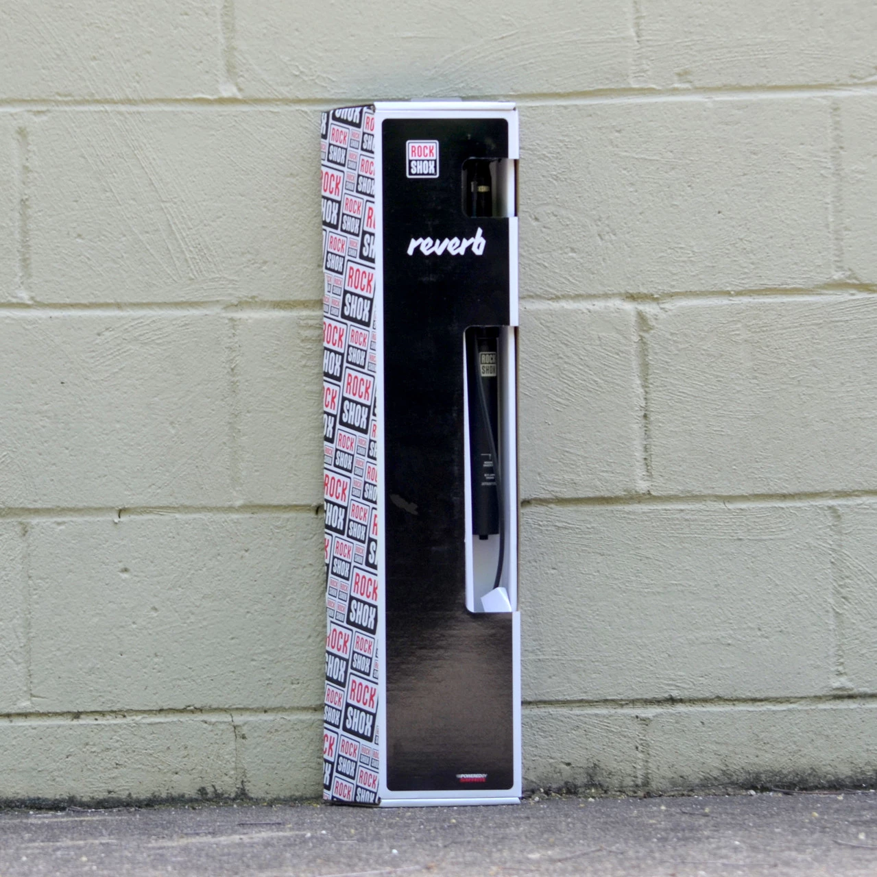 RockShox Reverb AXS MTB Dropper Seatpost w. Remote 3 RockShox Reverb AXS MTB Dropper Seatpost w. Remote - Image 3